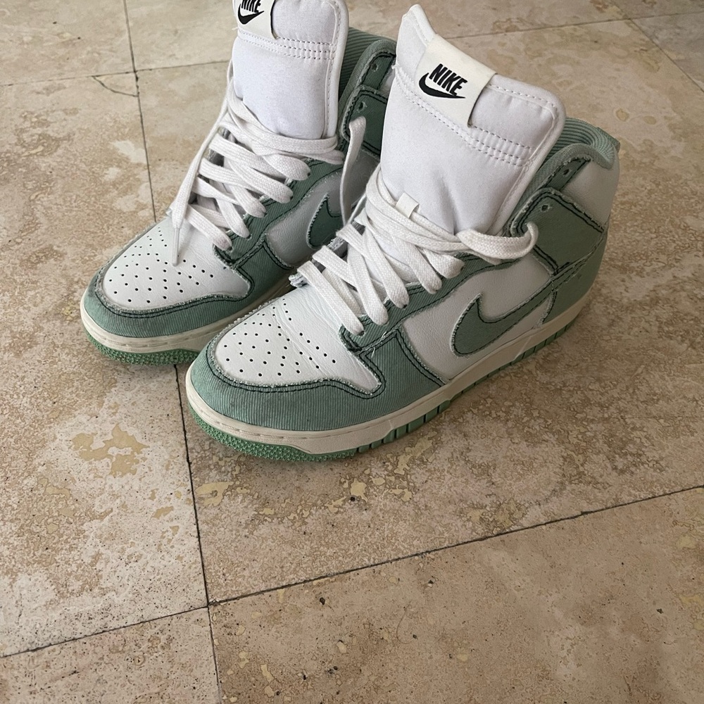 Nike High-Top Sneakers in Enamel Green